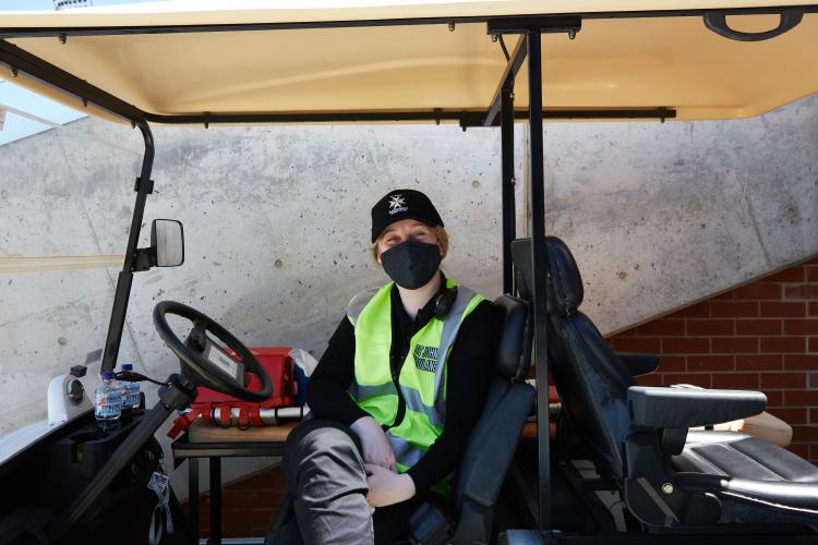 210203 - Volunteer Saige Engelbrecht at Buggy